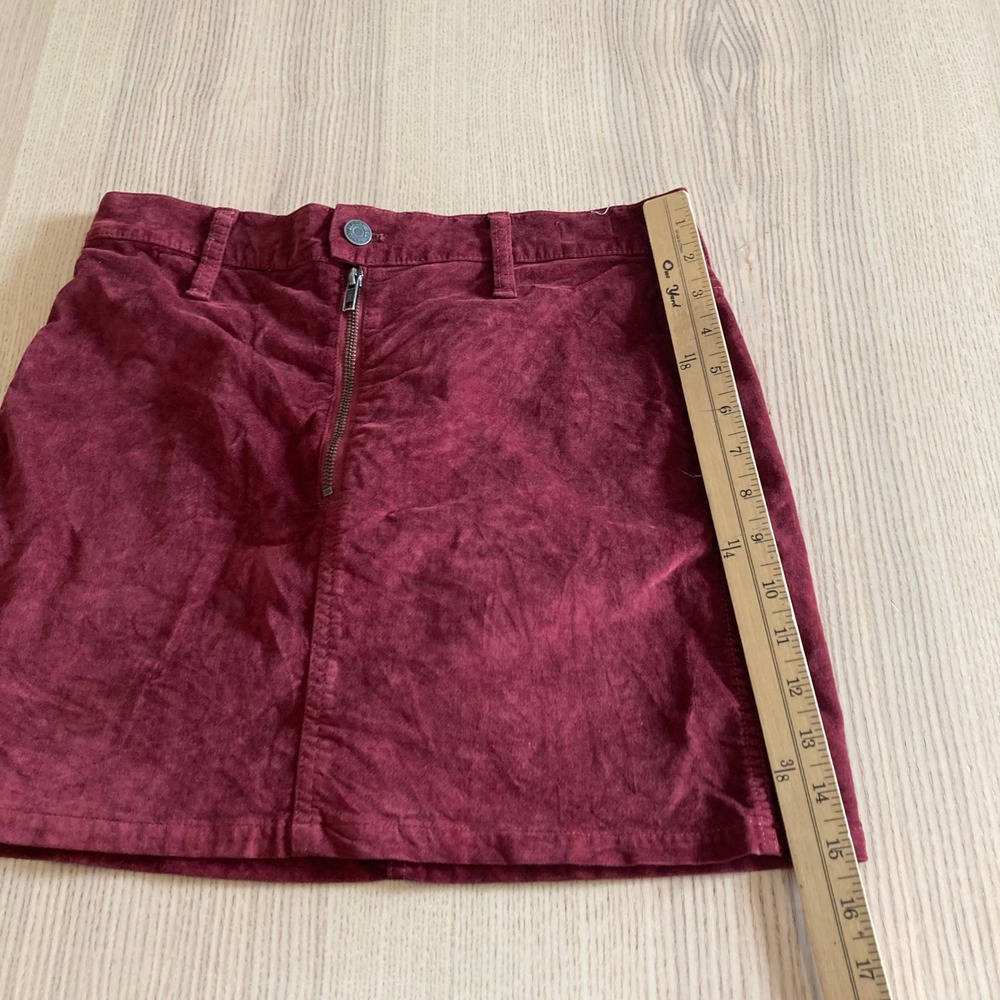 Madewell Mini Skirt Womens 25 Burgundy Corduroy Velvet Denim Straight Zip Front - Picture 9 of 10